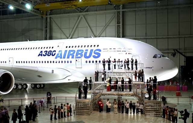 Dubai airport plans more gates to handle double-decker A380 